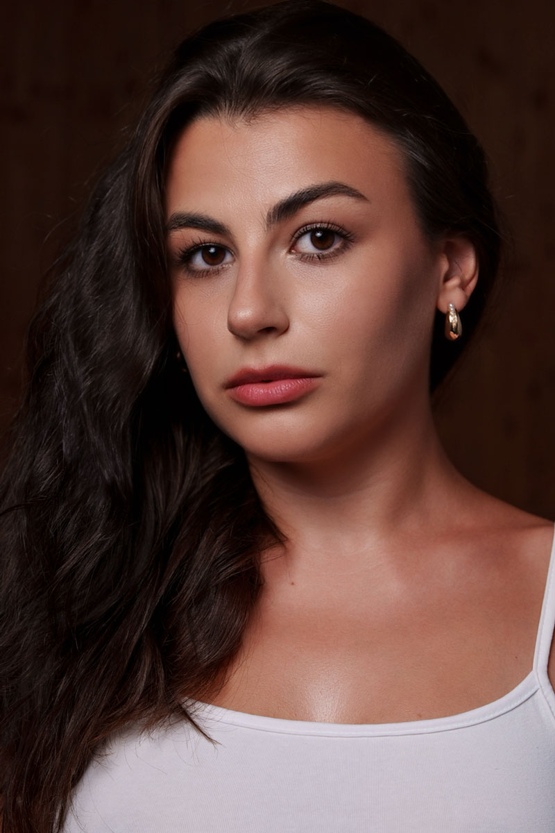 Dana Hryniuk - Violin Teacher at Visionary Centre for the Performing Arts